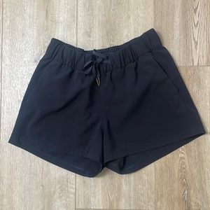 Lululemon On the Fly shorts